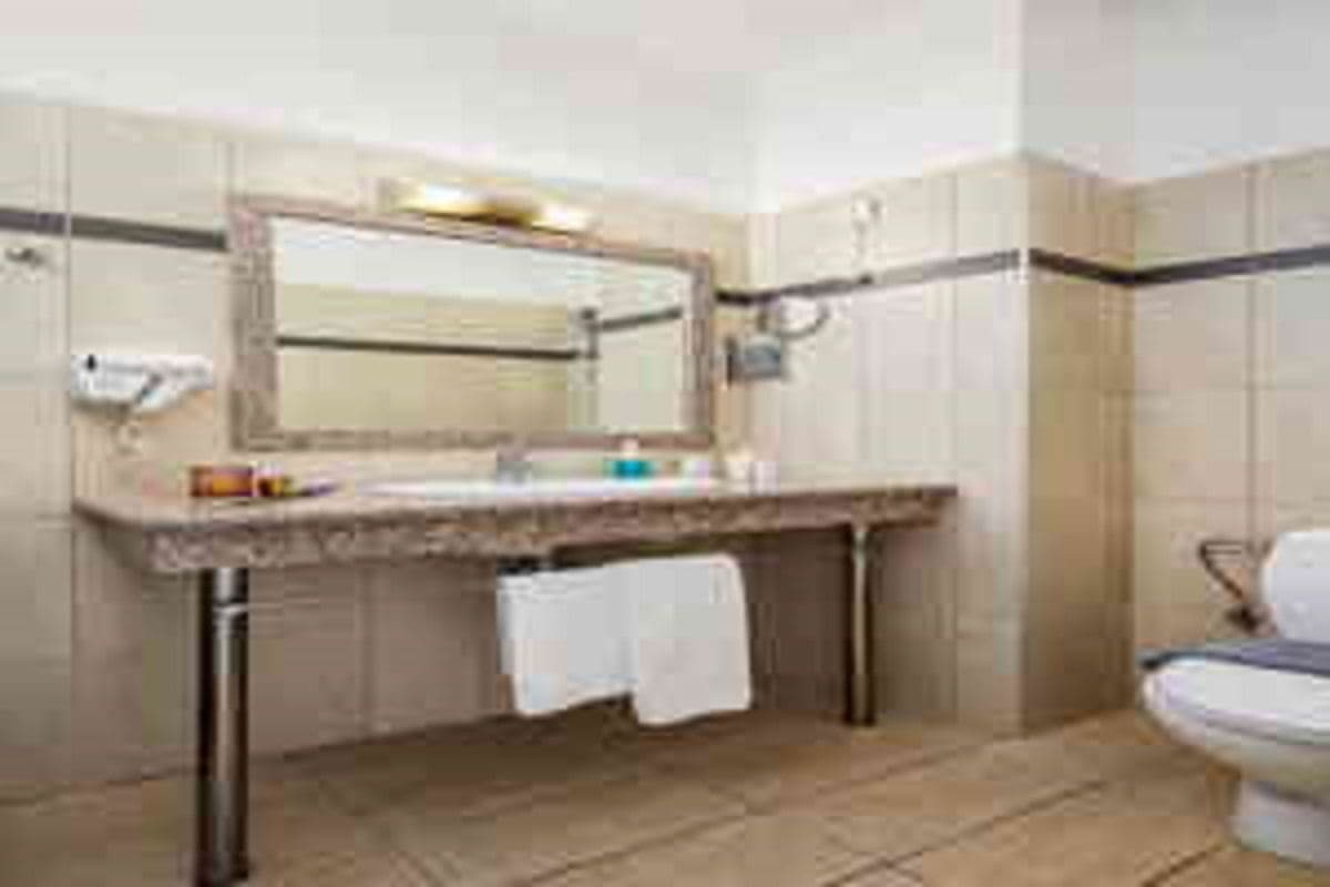rooms-apartment-1-bedroom-seaview-balcony-or-terrace