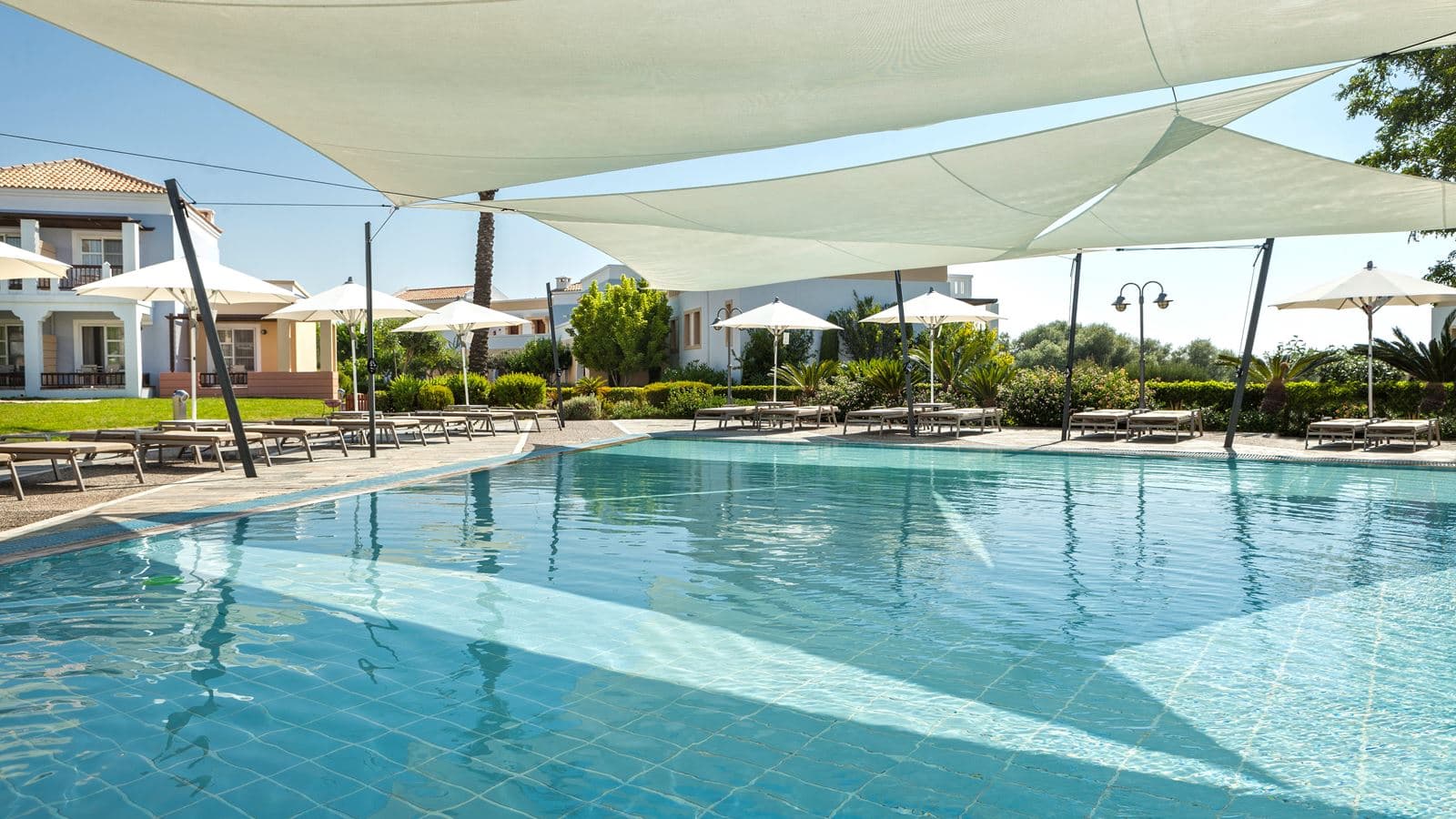 pools-outdoor-childrens-pool