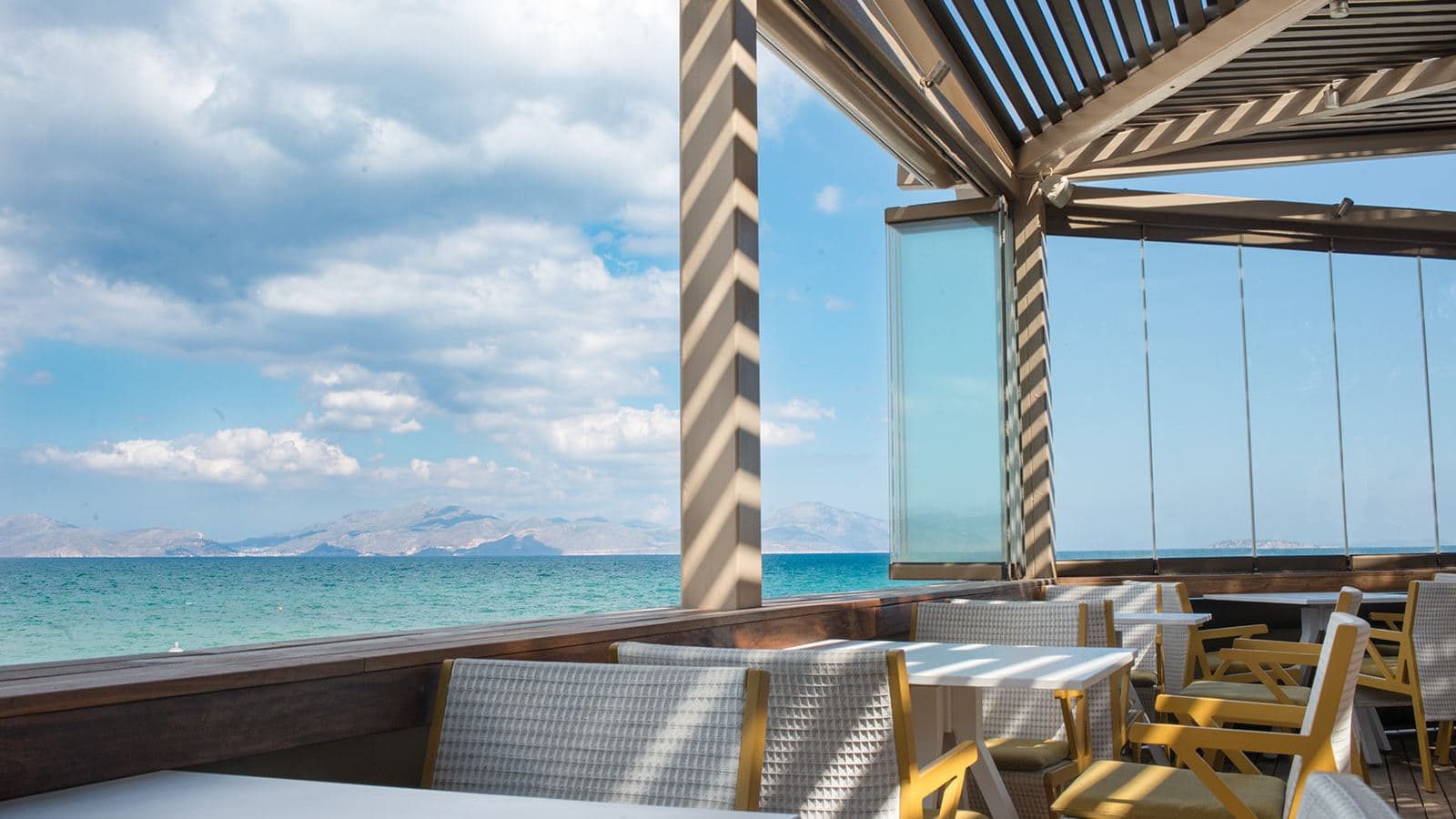 bars-troja-beach-bar