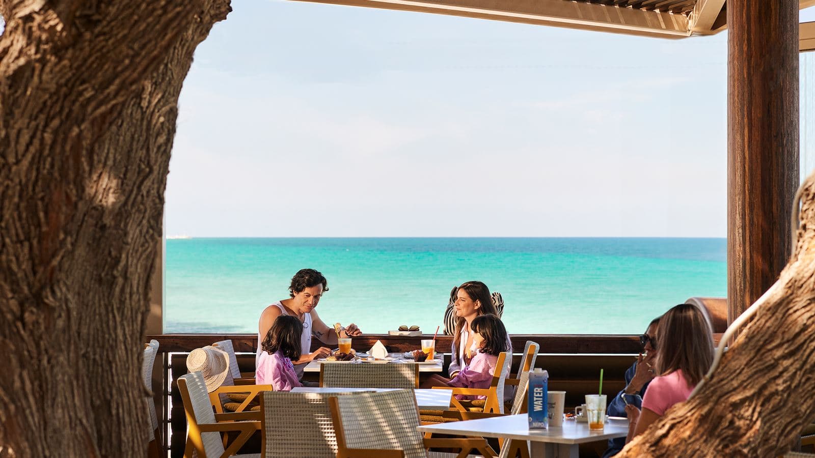 bars-troja-beach-bar