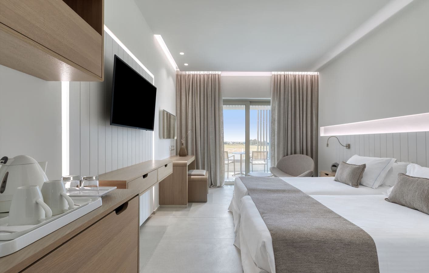 rooms-deluxe-twin-room-with-balcony-or-terrace