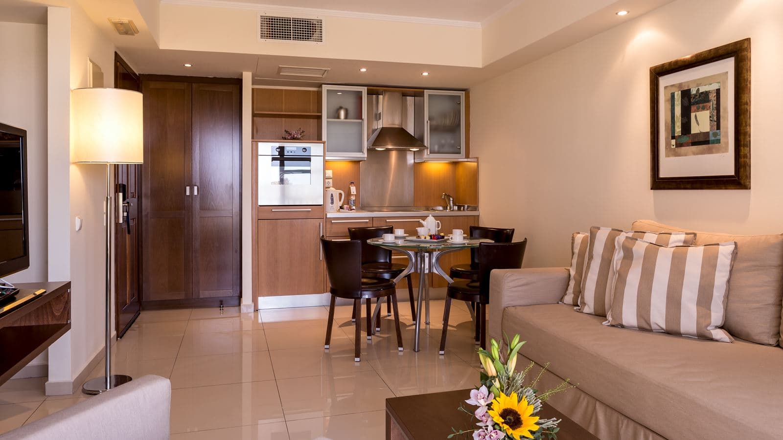 rooms-superior-apartment-1-bedroom-1st-row-seafront-balcony-or-terrace