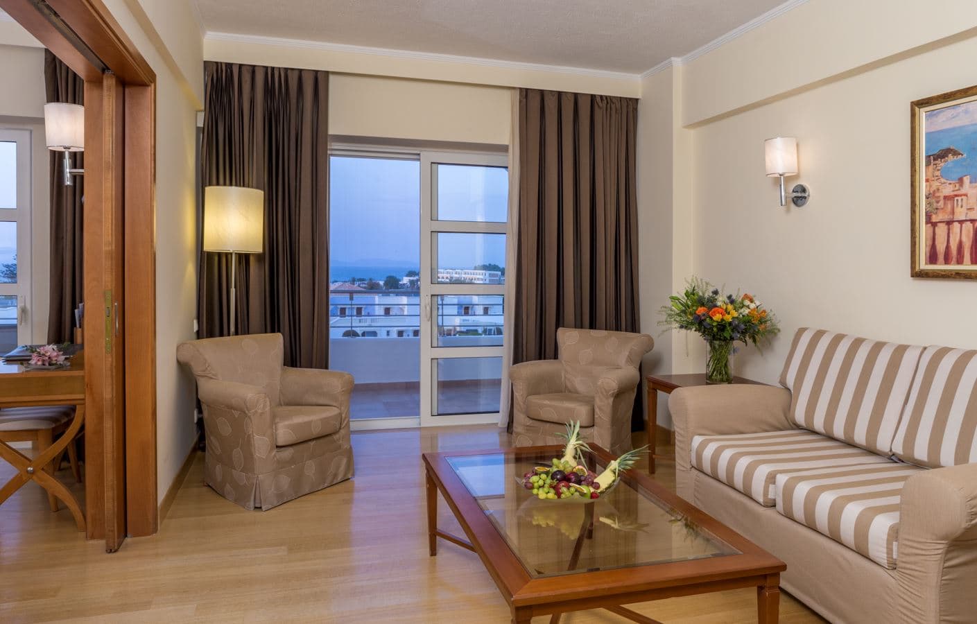 rooms-family-suite-with-balcony