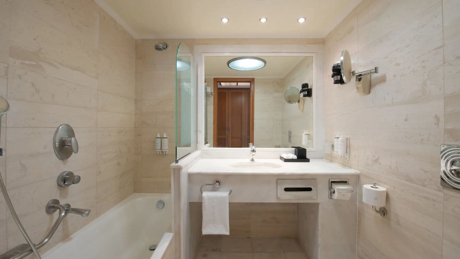 rooms-handicapped-room-balcony