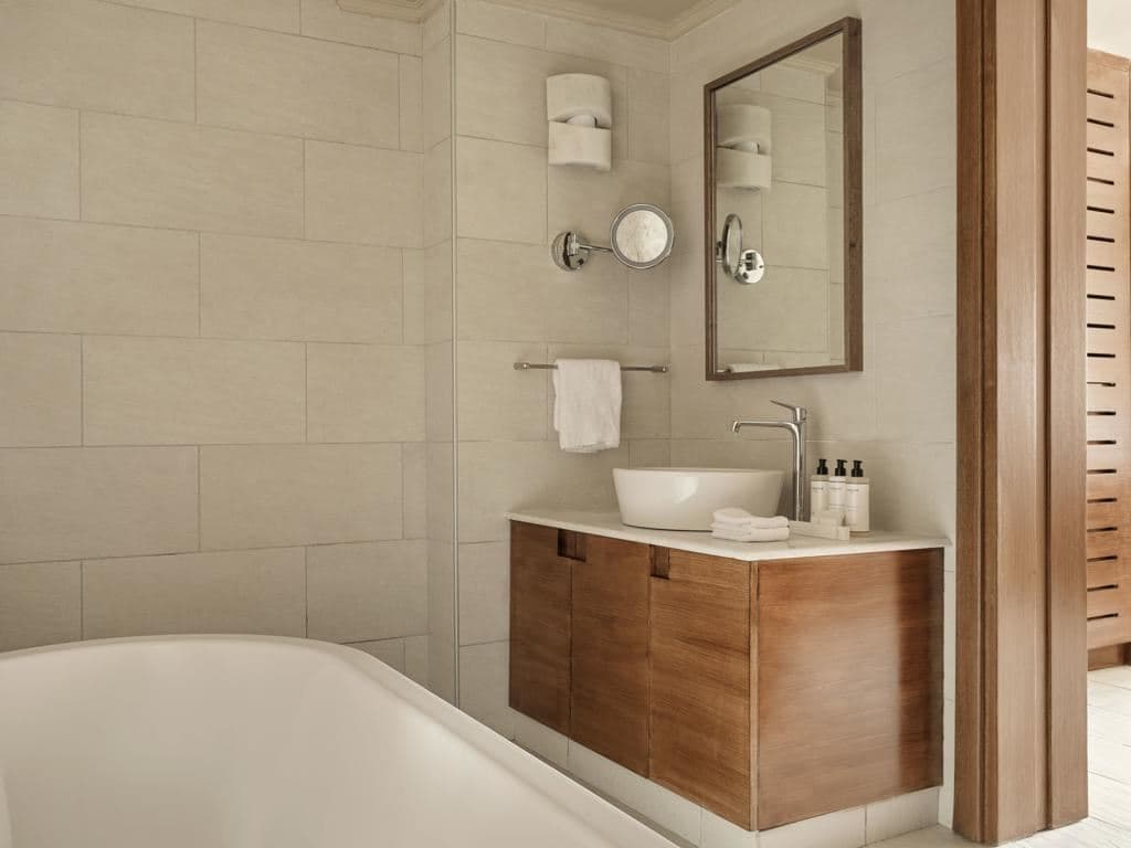 rooms-ottoman-garden-pool-suite