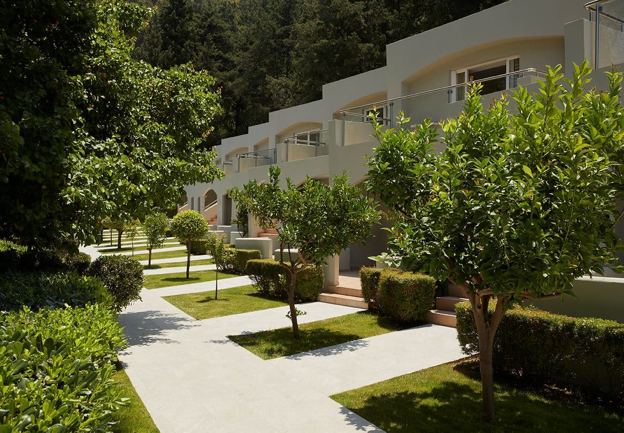 rooms-bungalow-forest-view-balcony-or-terrace