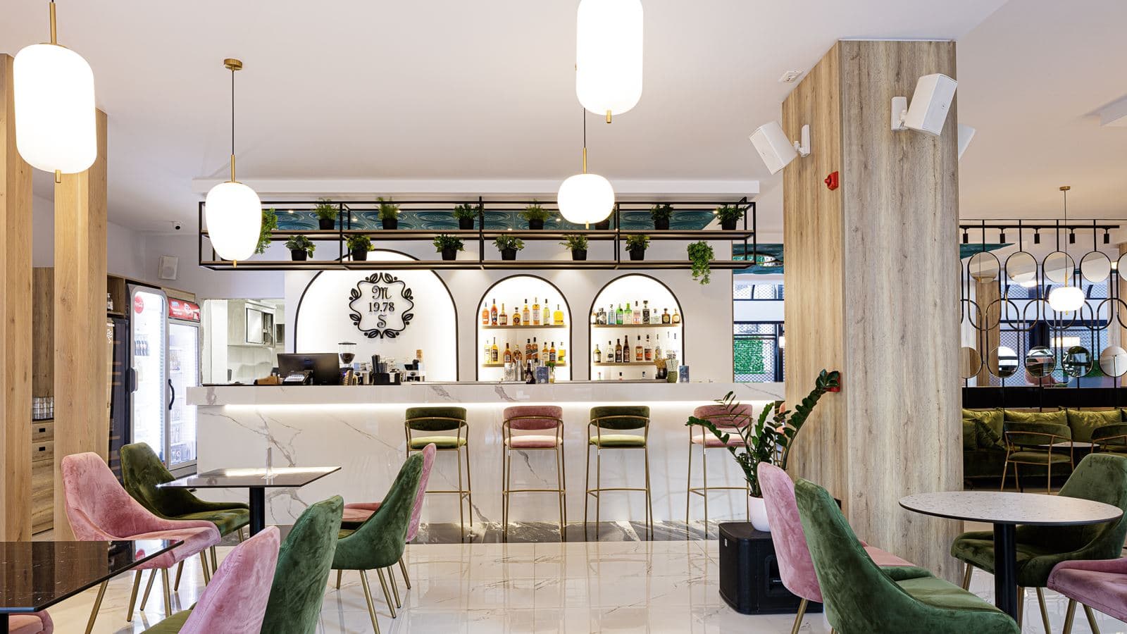 bars-main-bar