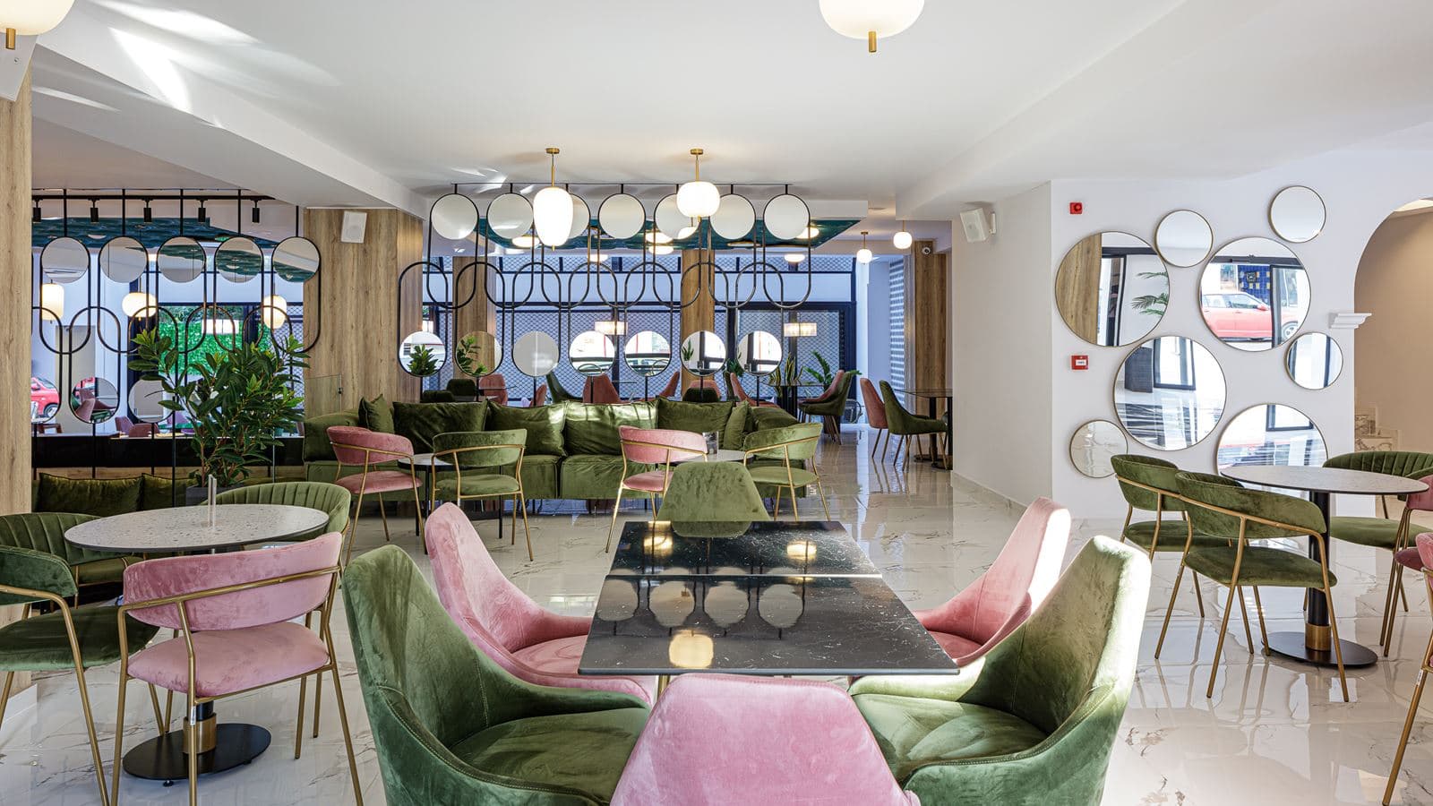 bars-main-bar