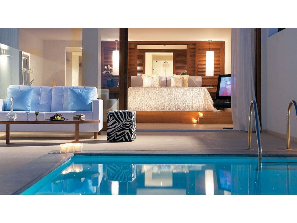rooms-amirandes-vip-suite-2-bedrooms-sea-view-heated-private-pool-and-gym