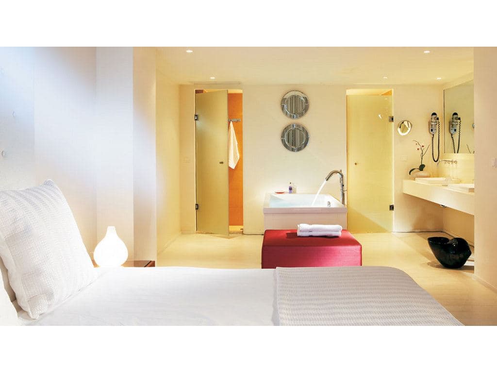 rooms-suite-luxury-1-bedroom-sea-front
