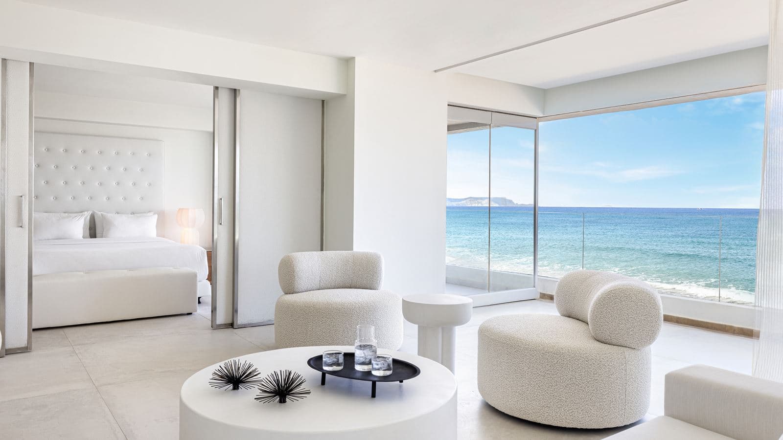 rooms-suite-grand-1-bedroom-sea-front