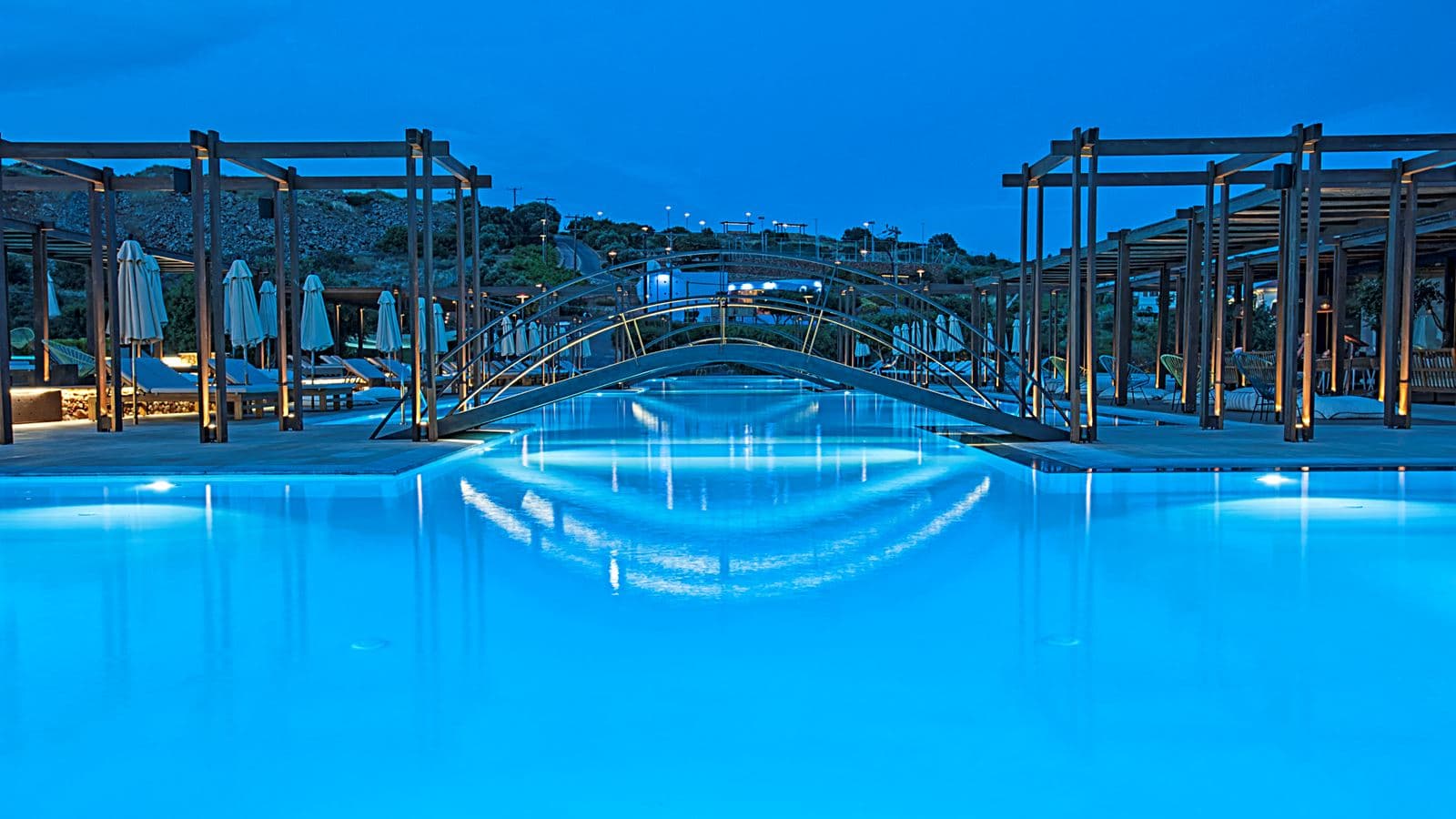 bars-mesoyios-pool-bar