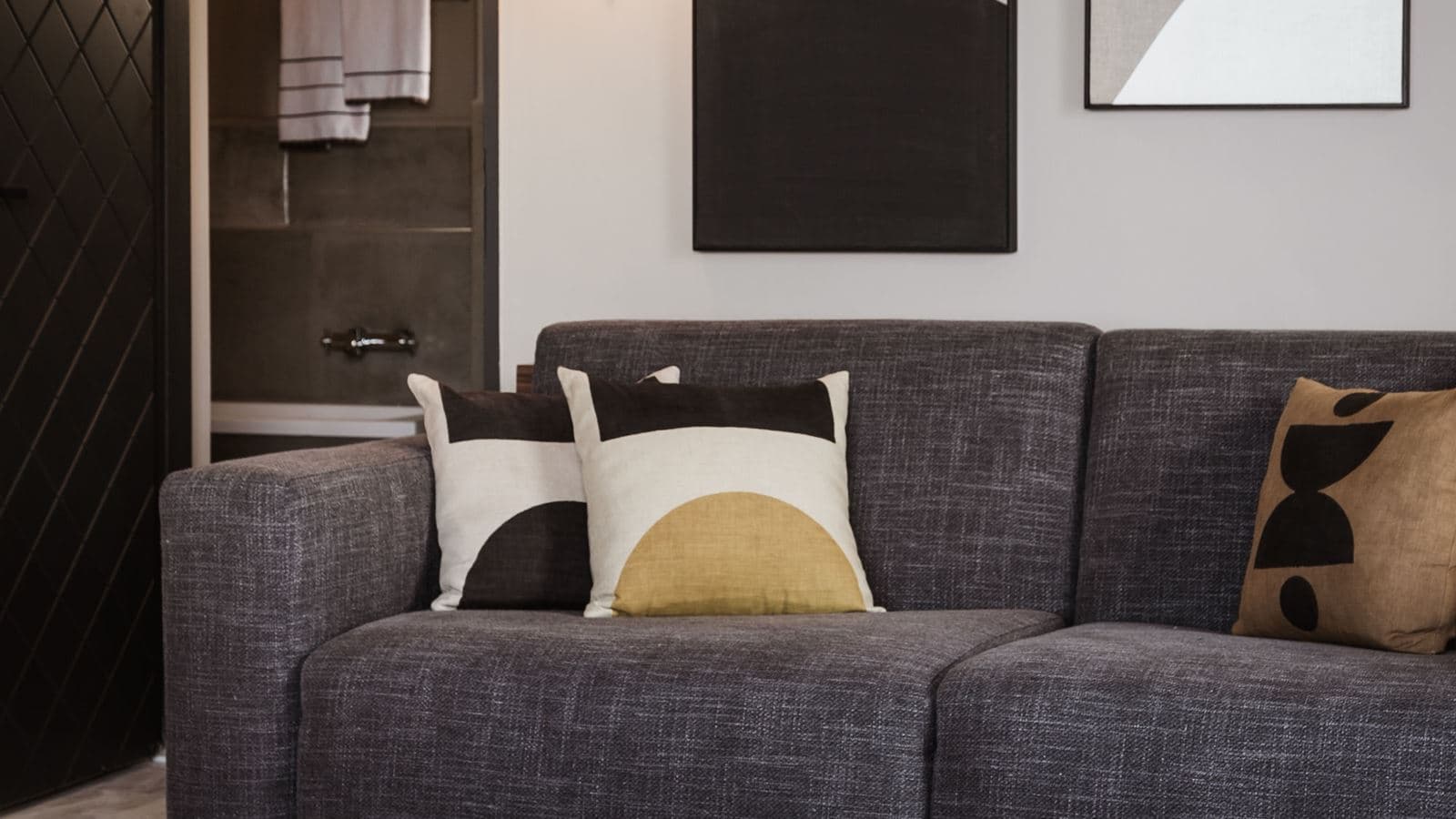 rooms-premium-1-bdr-suite-sv-with-private-pool