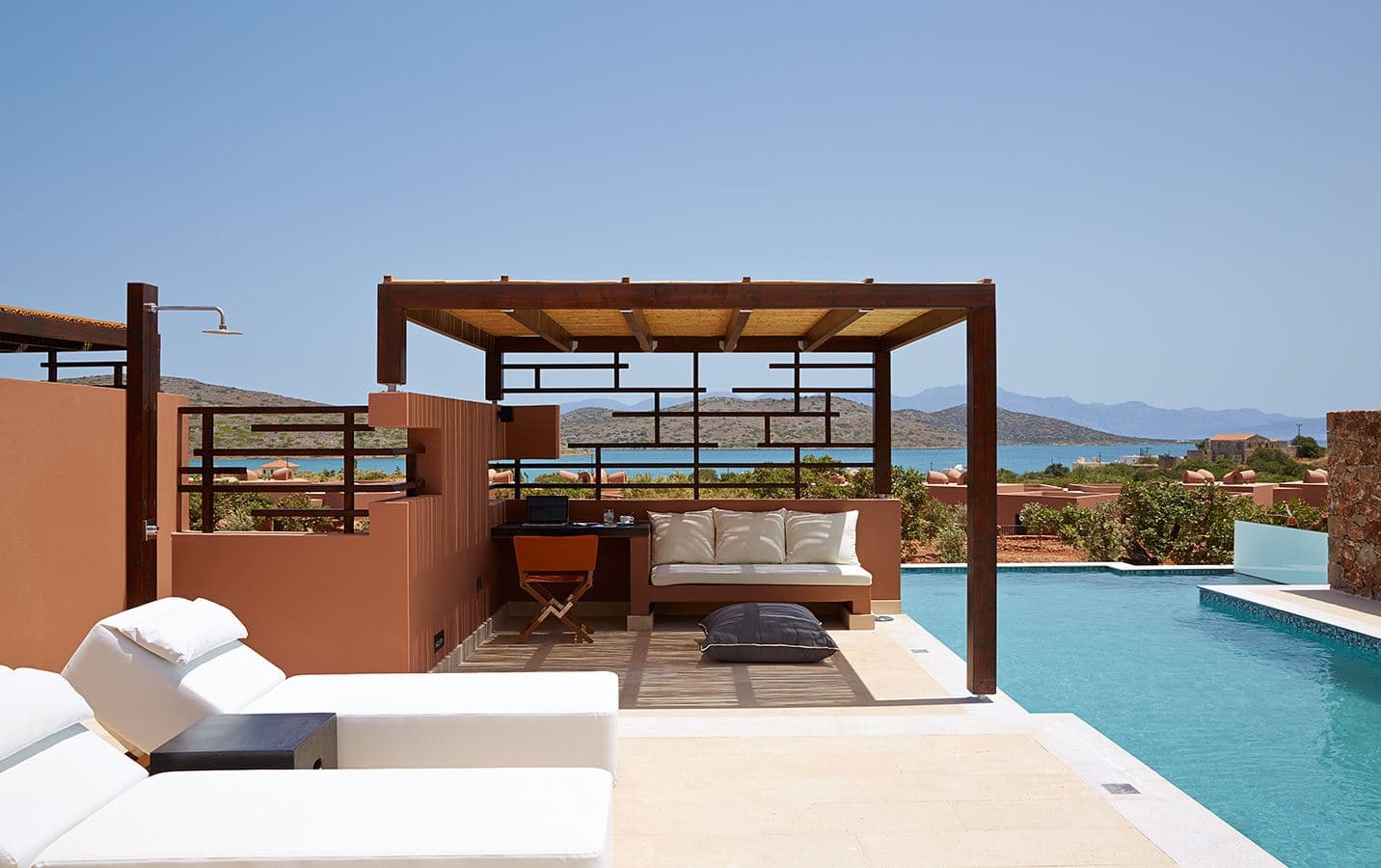 rooms-domes-luxury-residences-three-bedrooms-with-private-pool