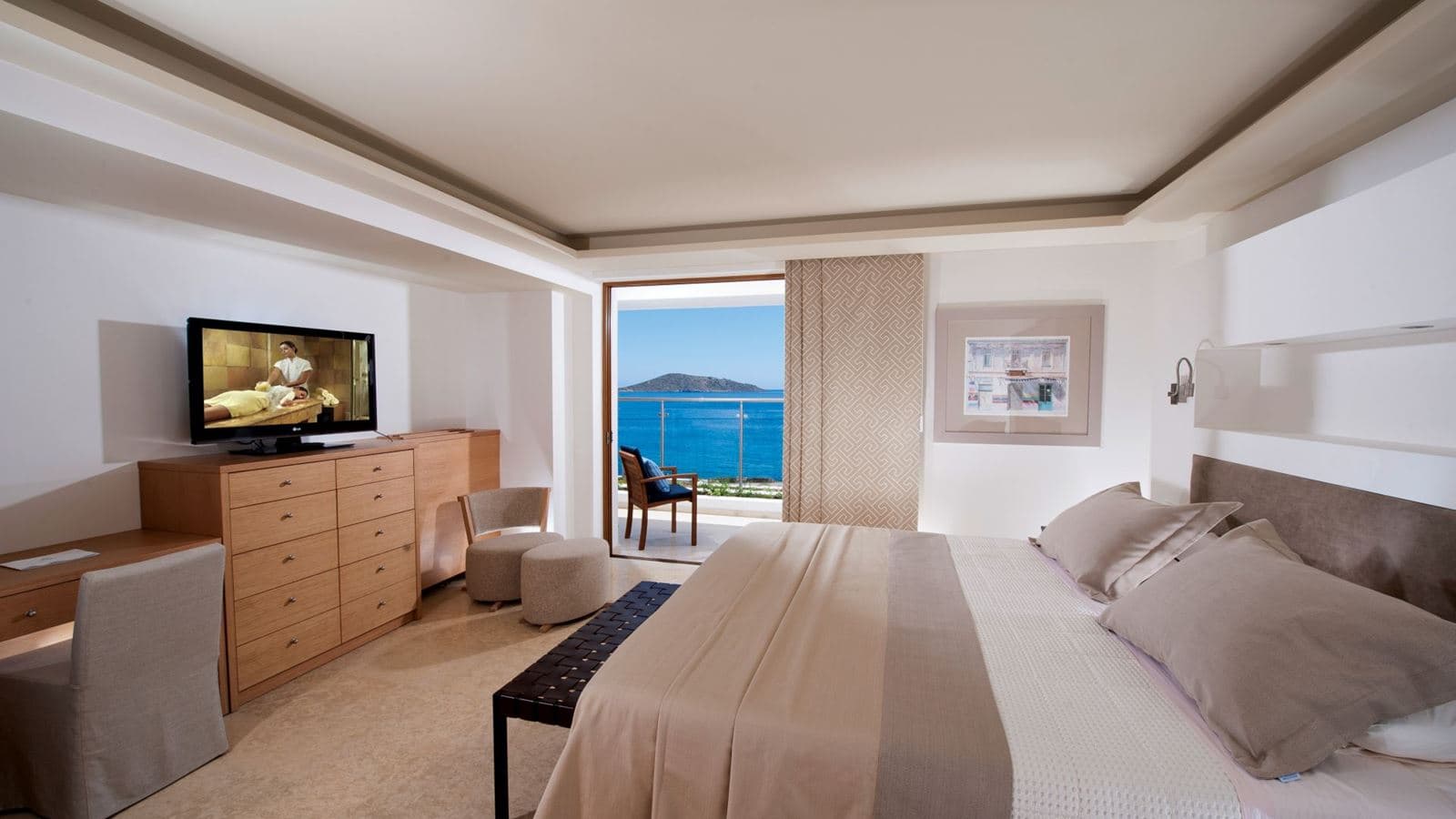 rooms-elounda-peninsula-diamond-residence--gramvousa-two-double-and-two-single-bedroom-private-pool
