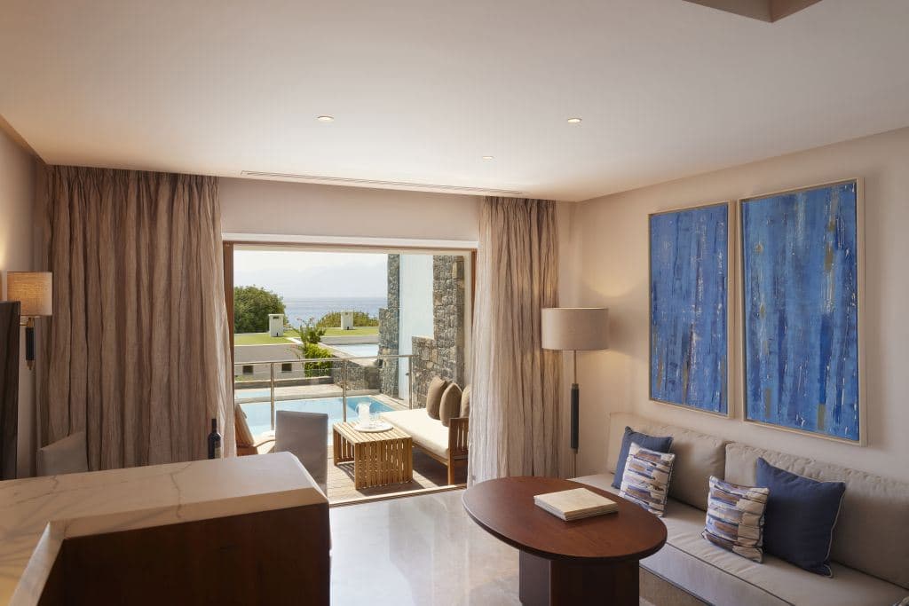 rooms-peninsula-collection-threebedroom-suite-with-individual-pool