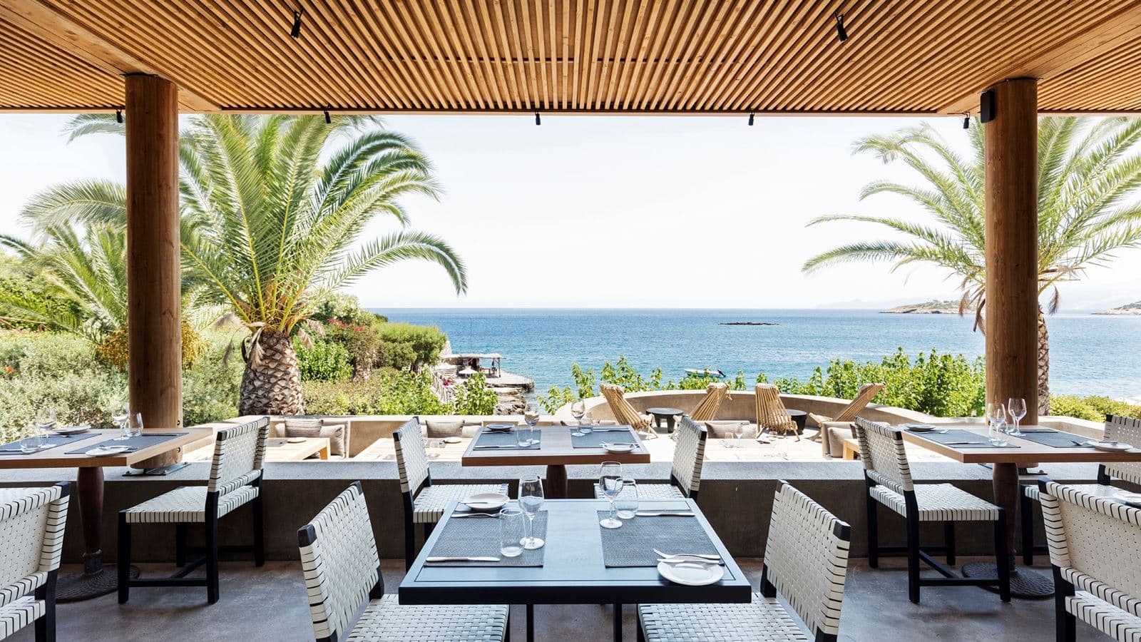 restaurants-in-blue-all-day-lounge-bar