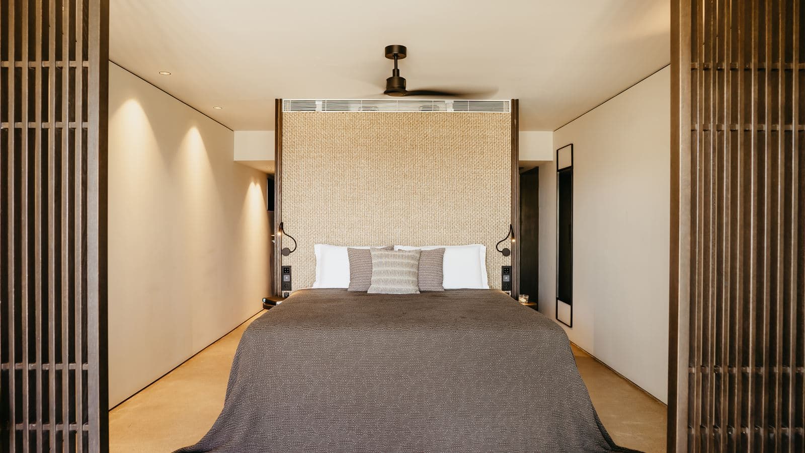rooms-f-zeen-junior-suite-sea-view-with-garden