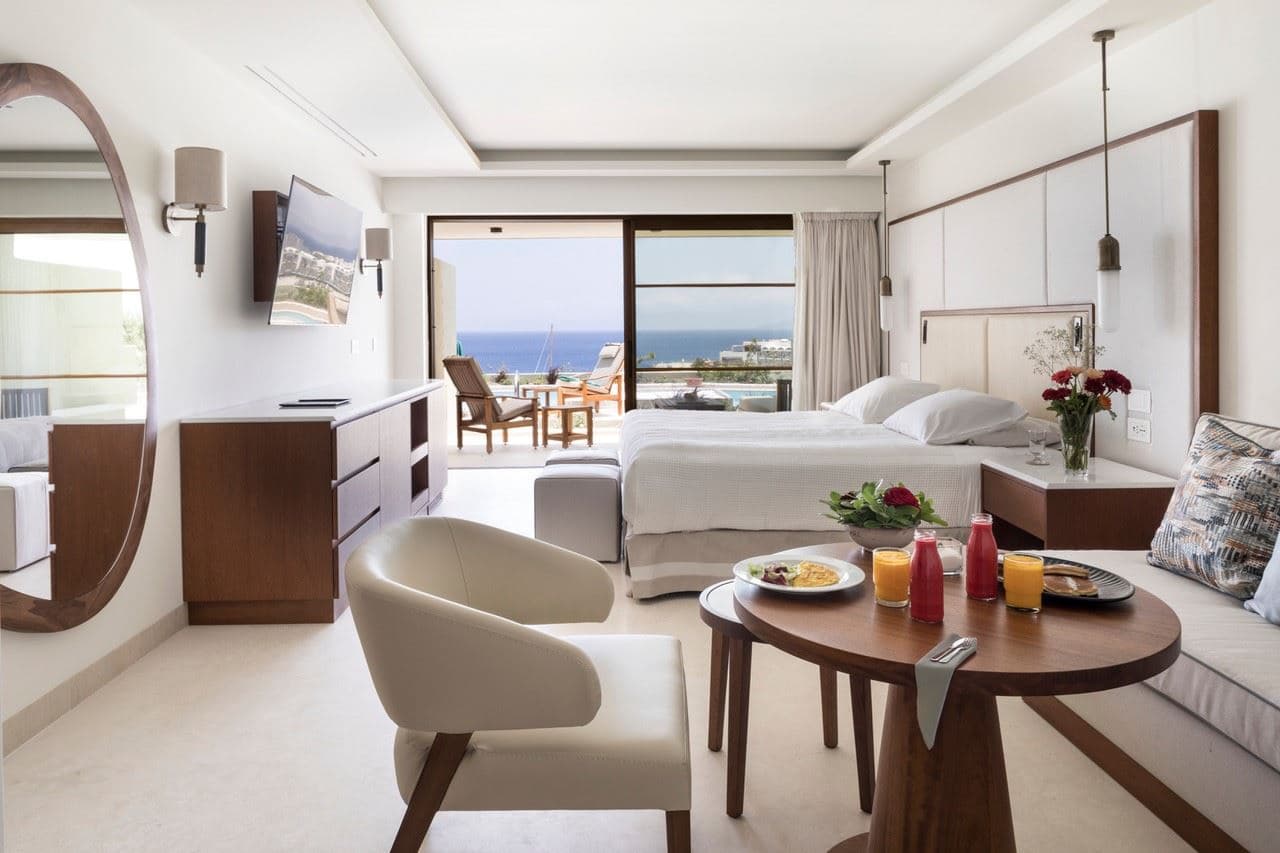 rooms-premium-junior-suite-sea-view---shared-pool