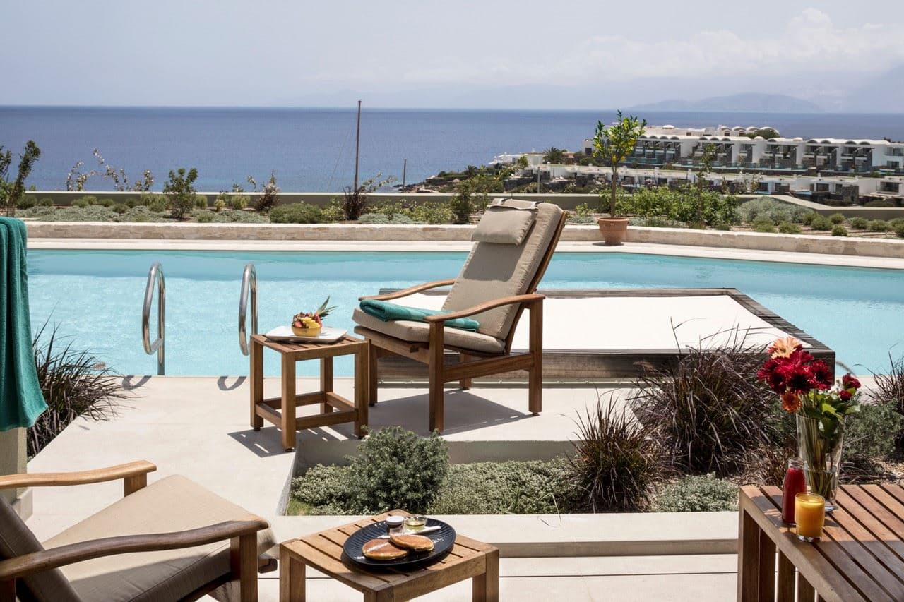 rooms-premium-junior-suite-sea-view---shared-pool