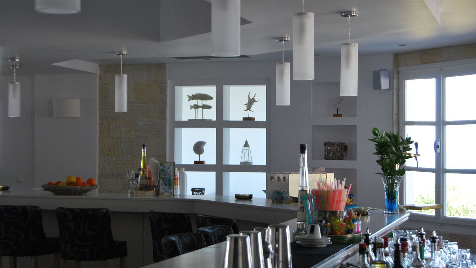 bars-main-bar