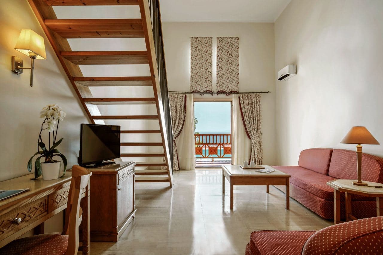rooms-superior-maisonette-sharing-pool