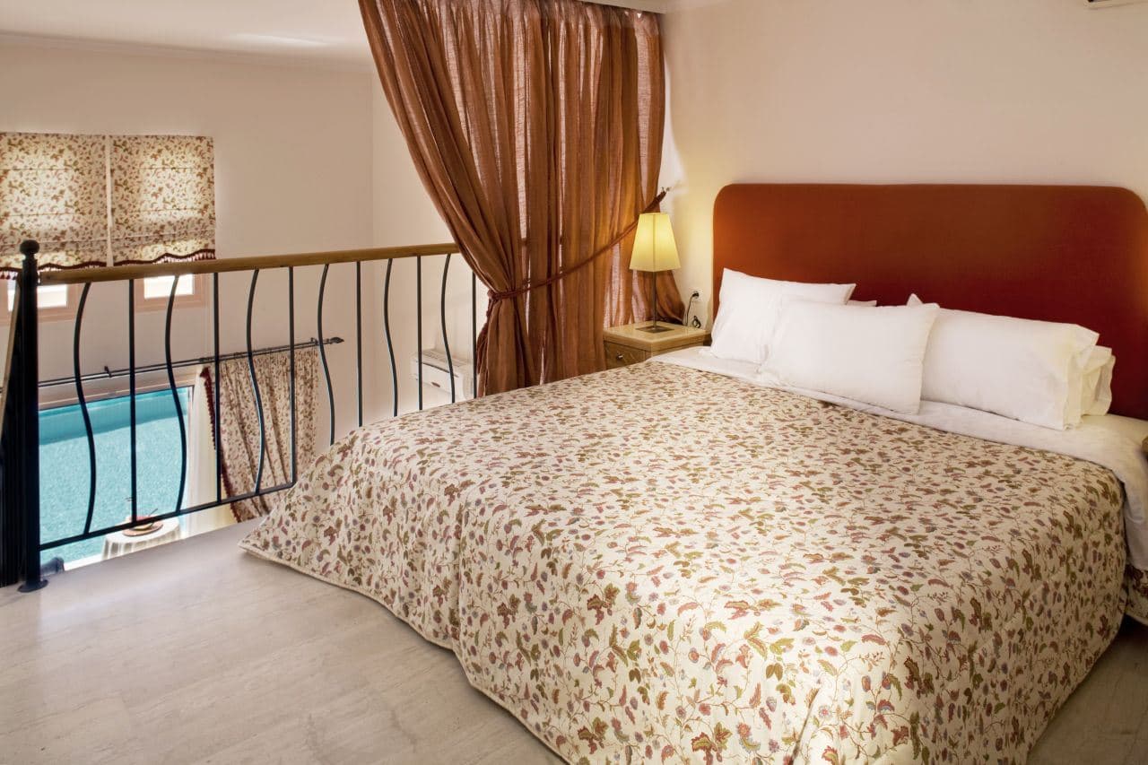 rooms-superior-maisonette-sharing-pool