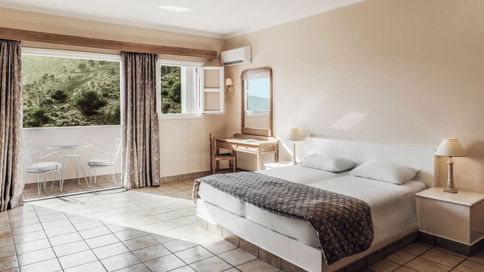 rooms-twin-mountain-view