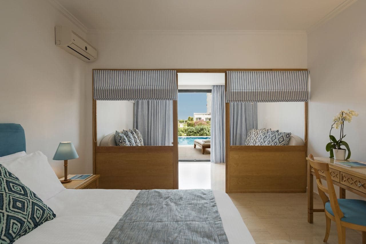 rooms-family-private-pool