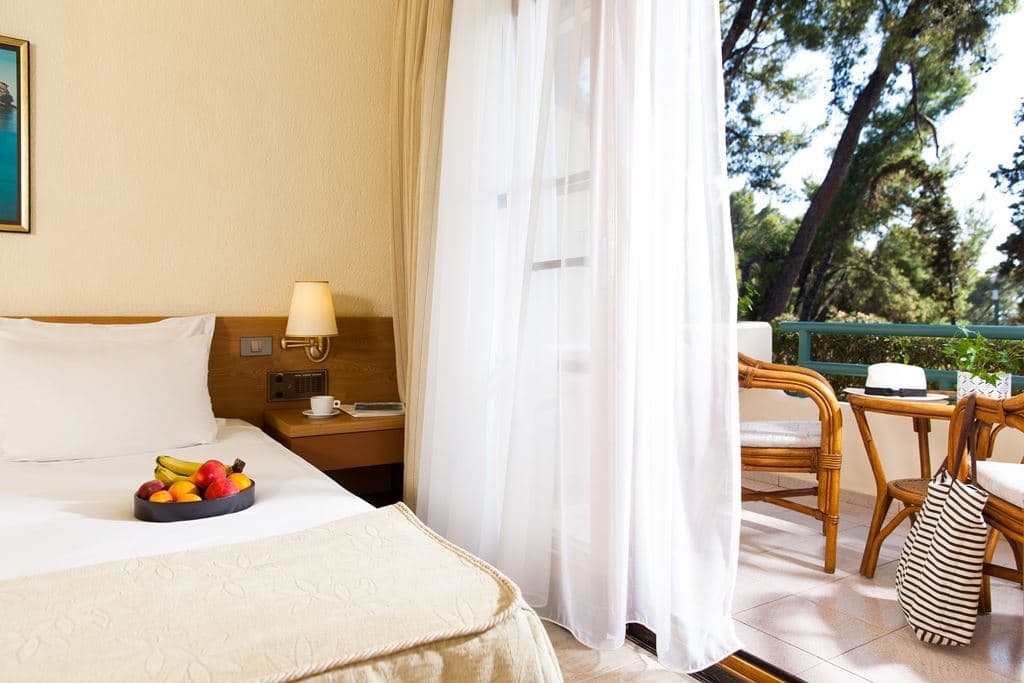 rooms-double-room-garden-view
