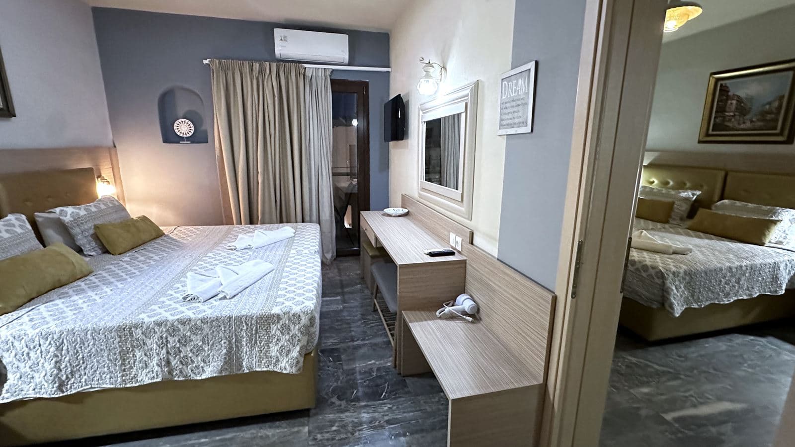 rooms-family-connecting-rooms-5