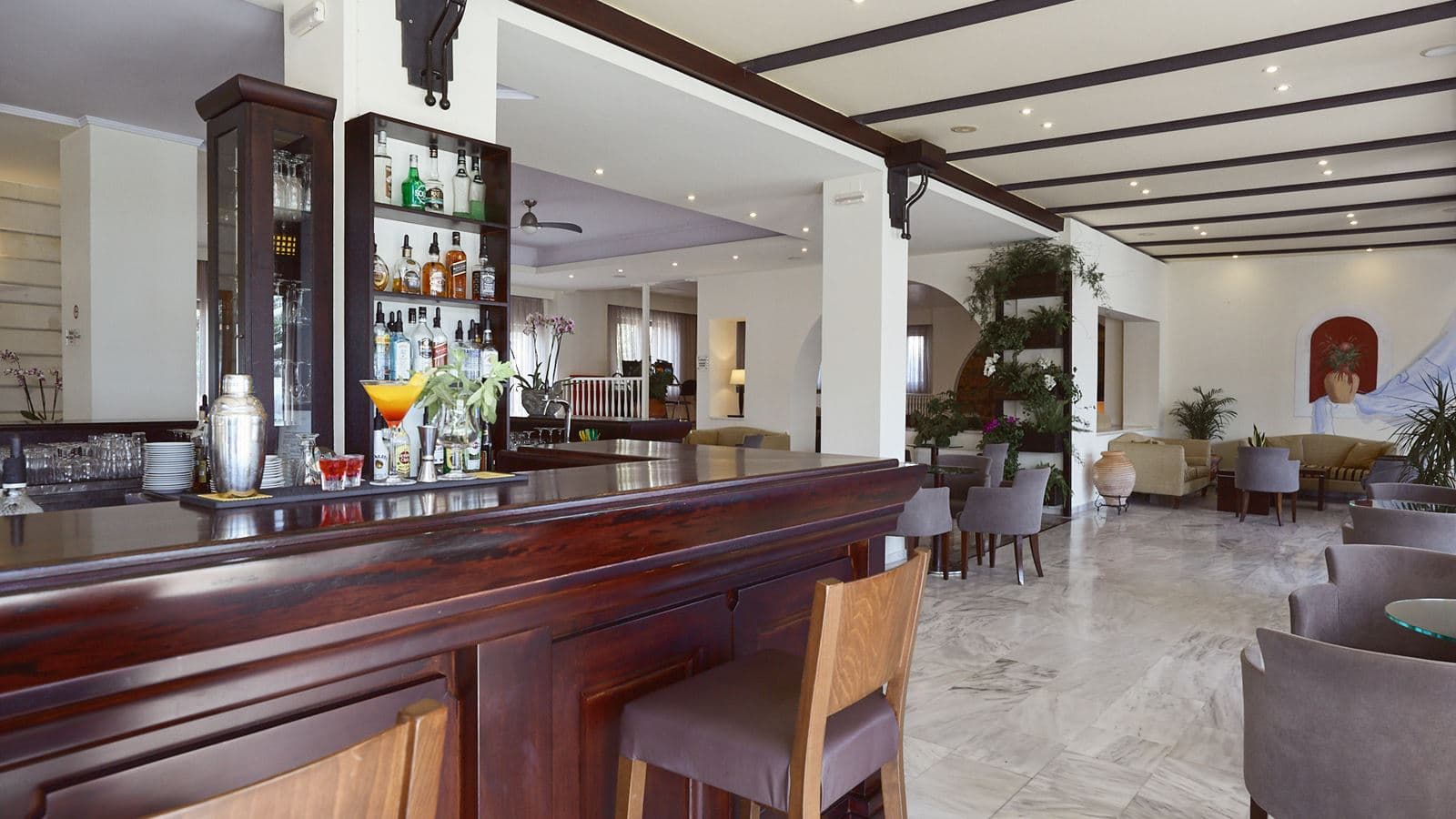 bars-main-bar