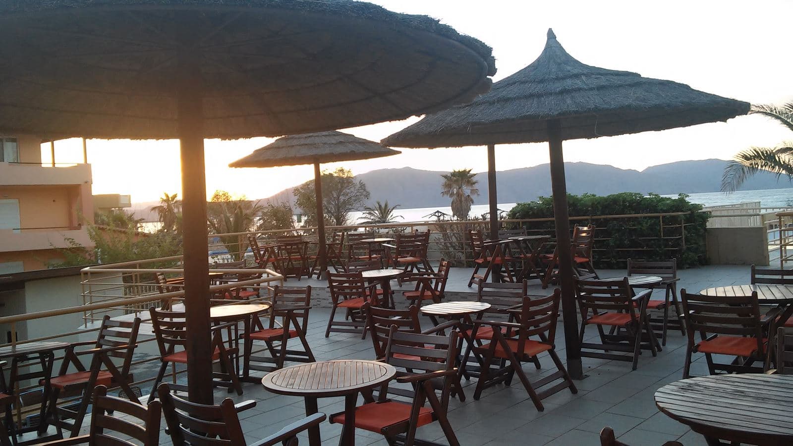 bars-kavros-pool-bar