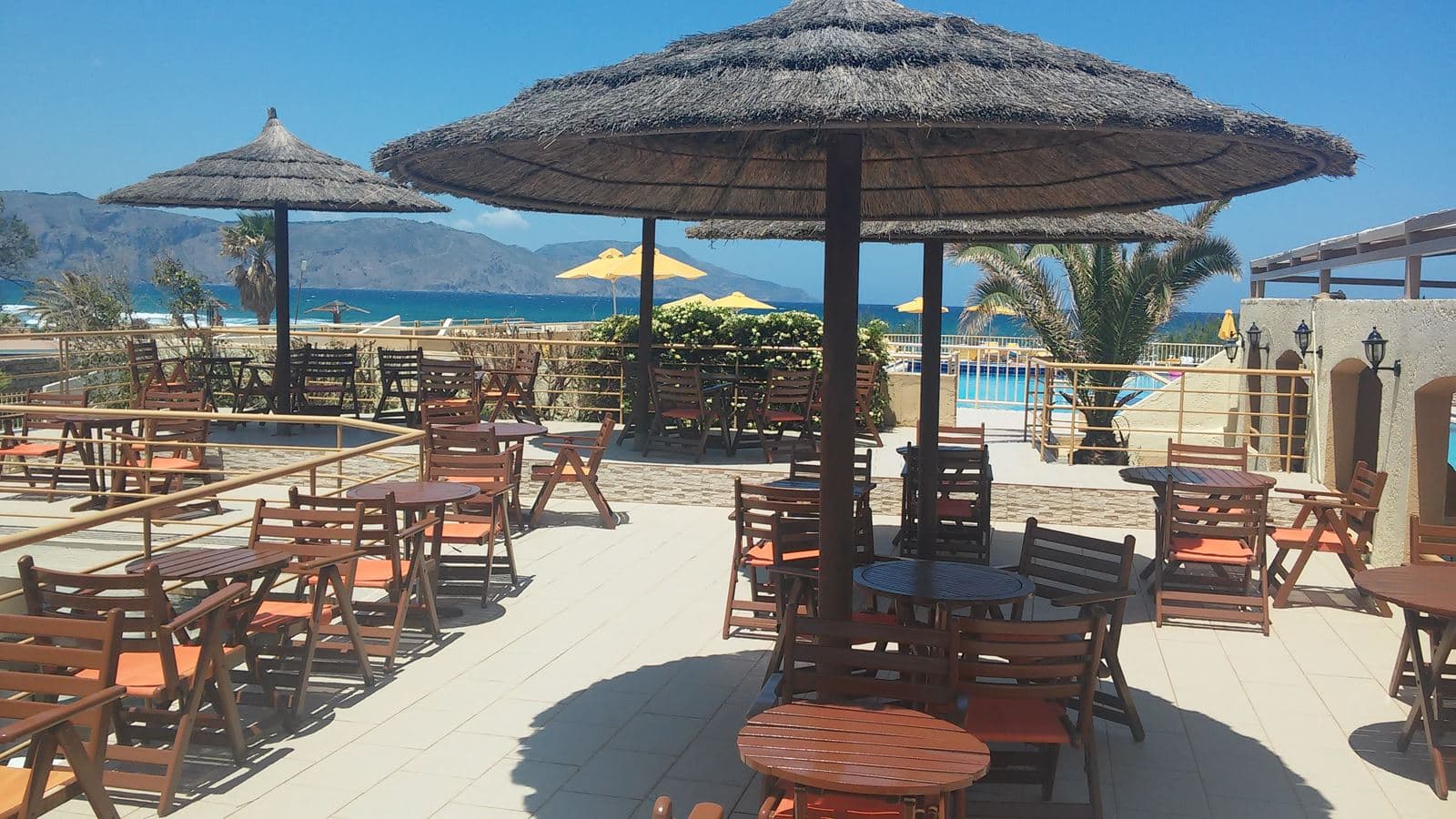 bars-kavros-pool-bar