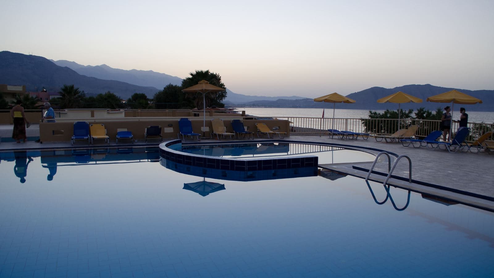 pools-outdoor-pool