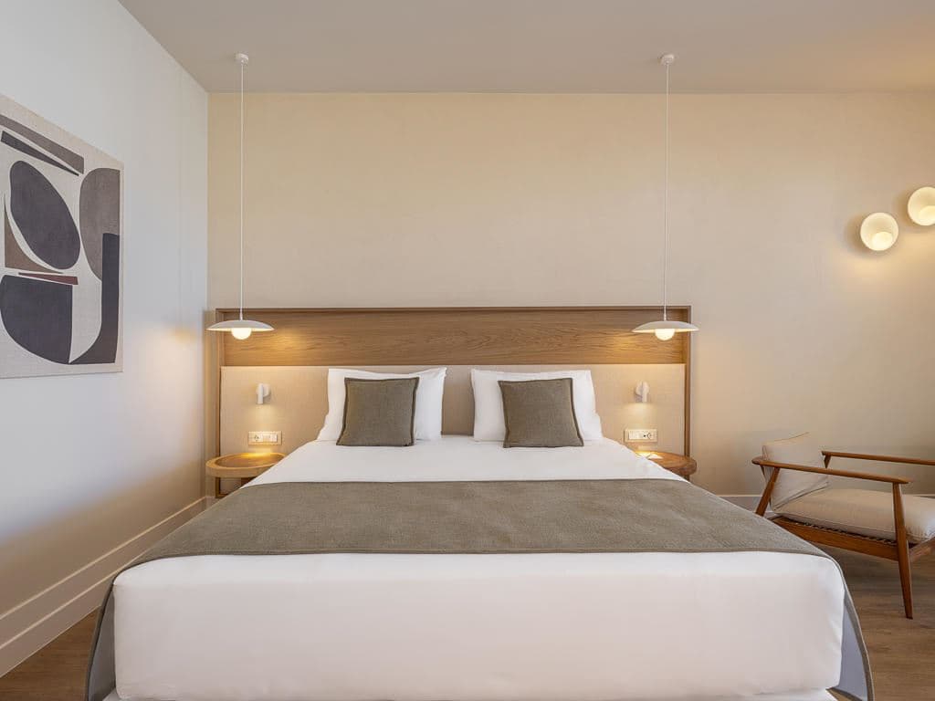 rooms-deluxe-room-private-pool