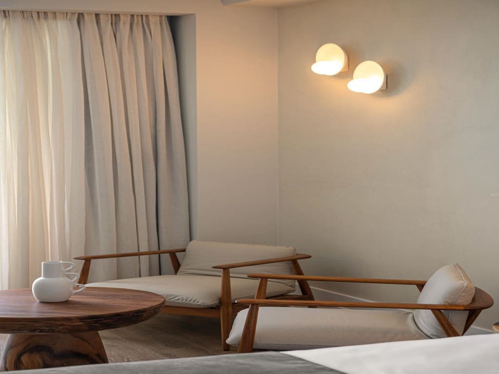 rooms-deluxe-room-private-pool