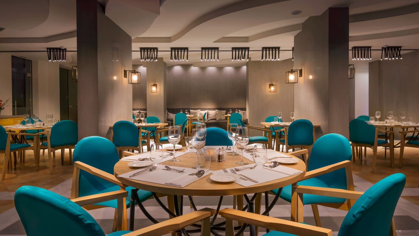 restaurants-aurora-a-la-carte-restaurant