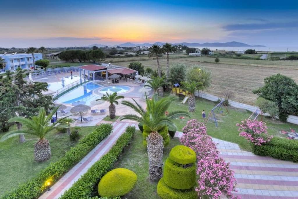 pools-outdoor-pool