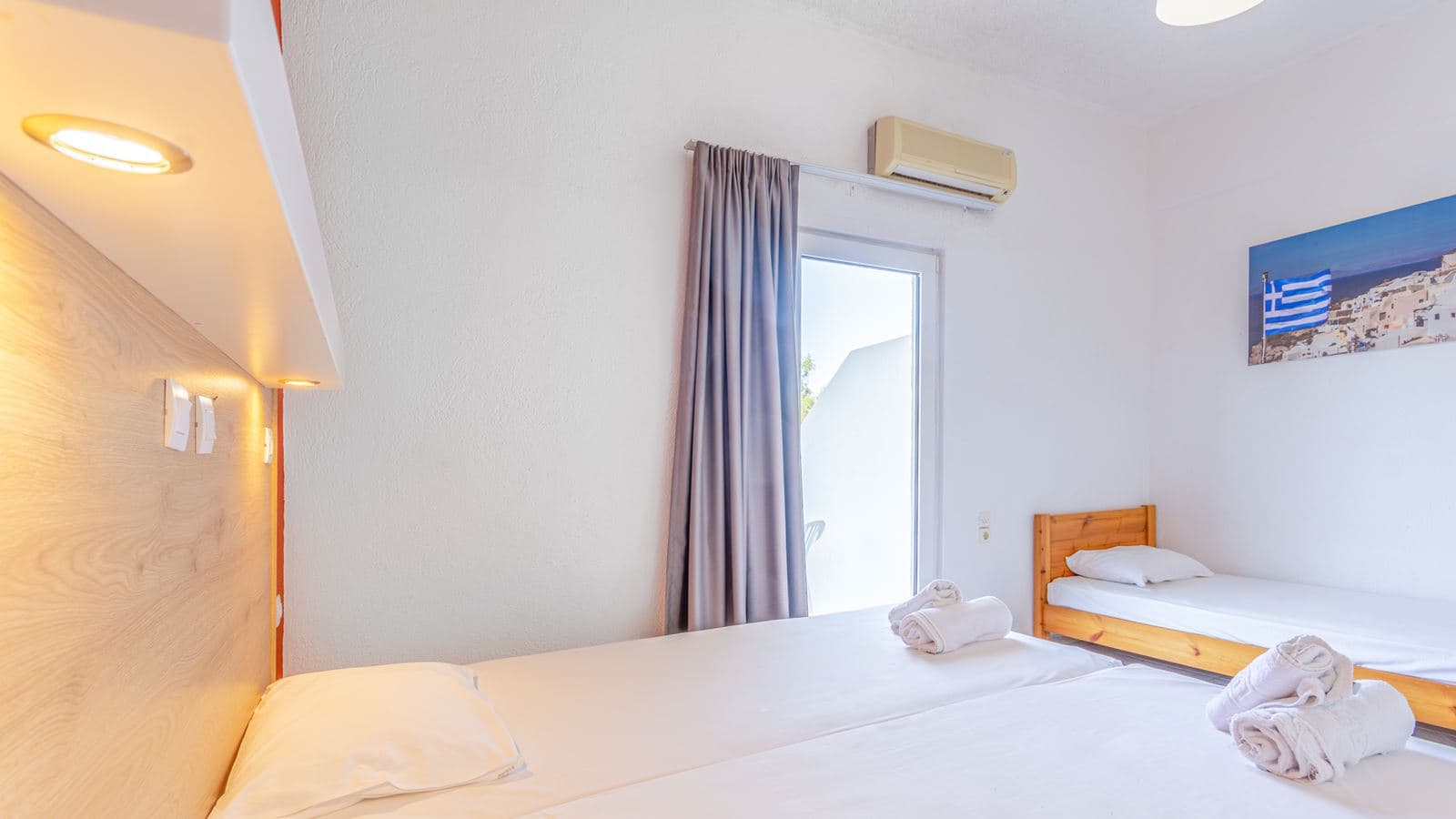 rooms-superior-room