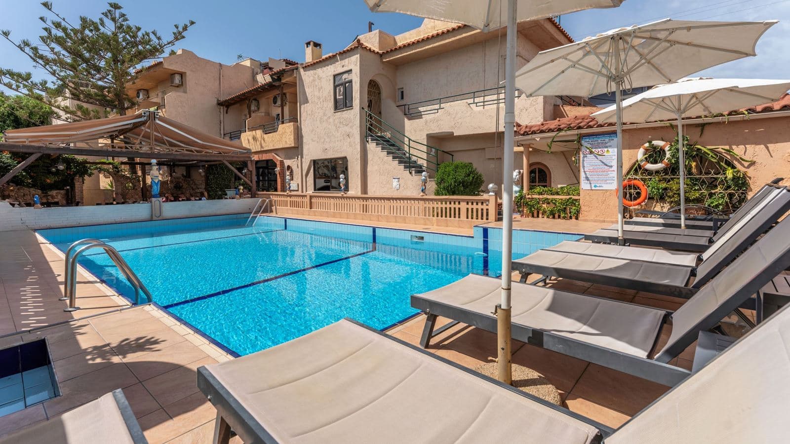 pools-outdoor-pool