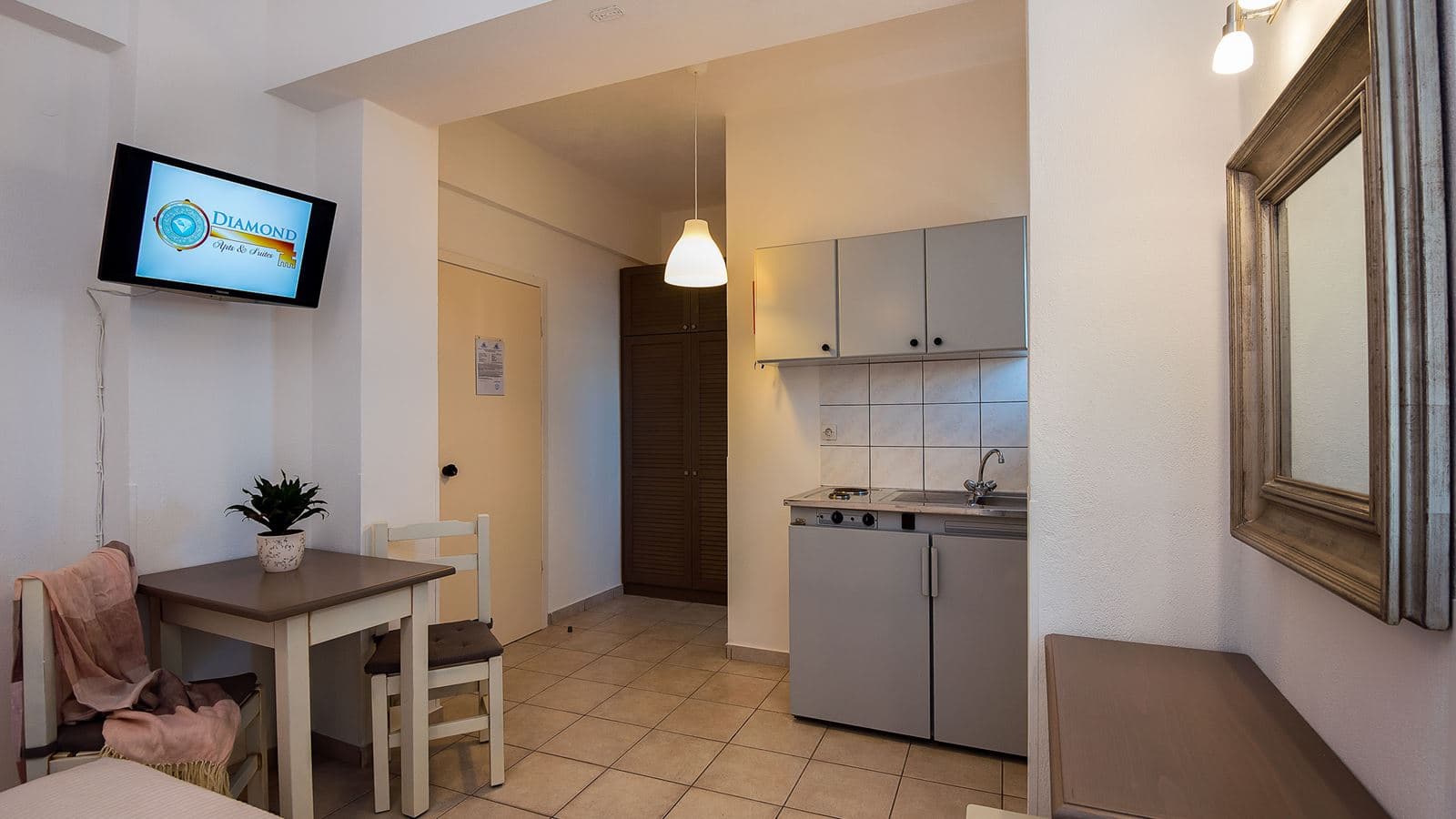 rooms-economy-junior-suite