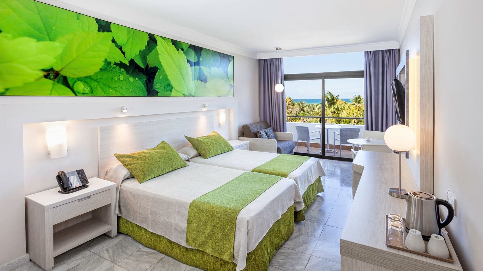 rooms-superior-room