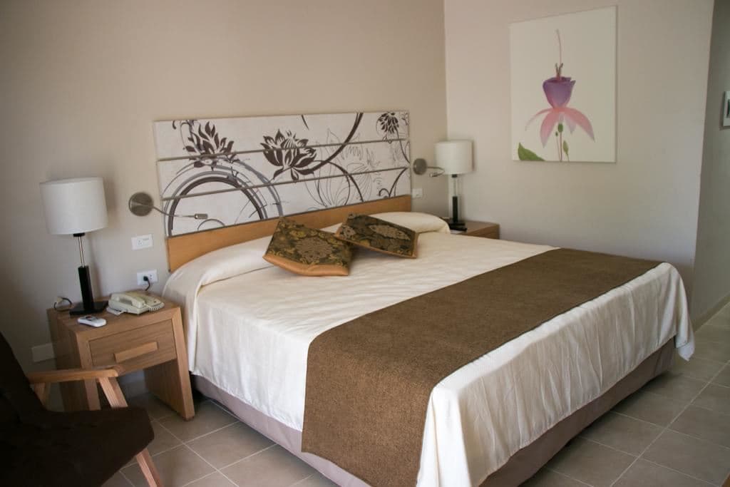 rooms-standard-room