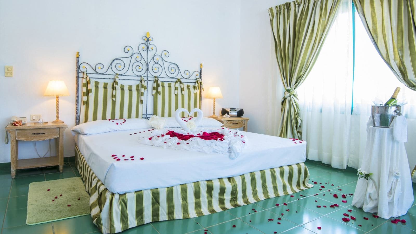 rooms-suite