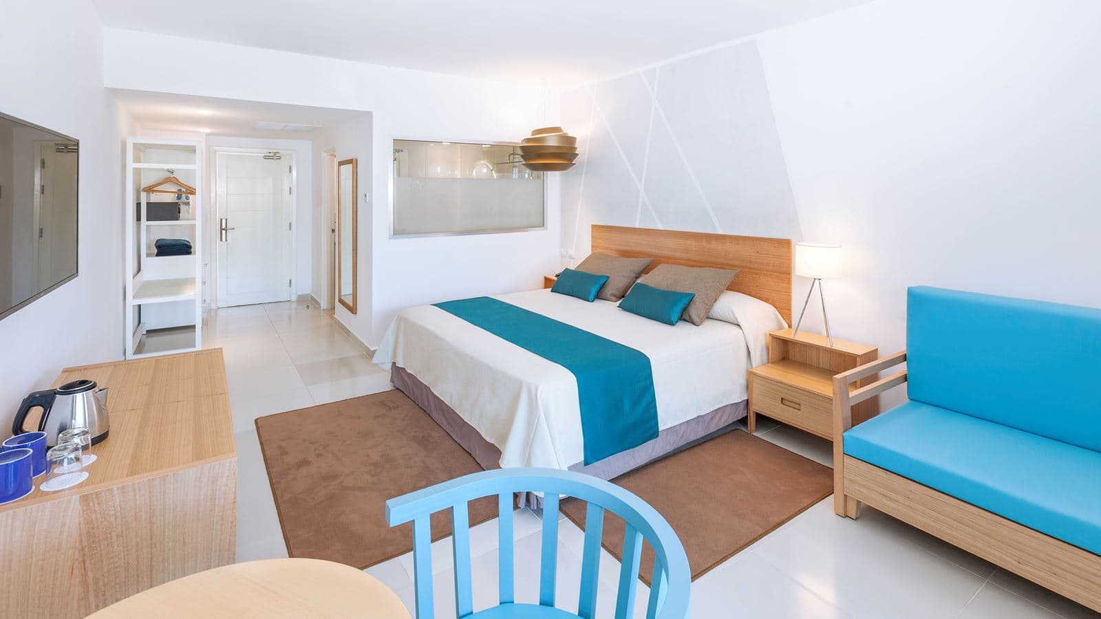 rooms-superior-room-concierge-service