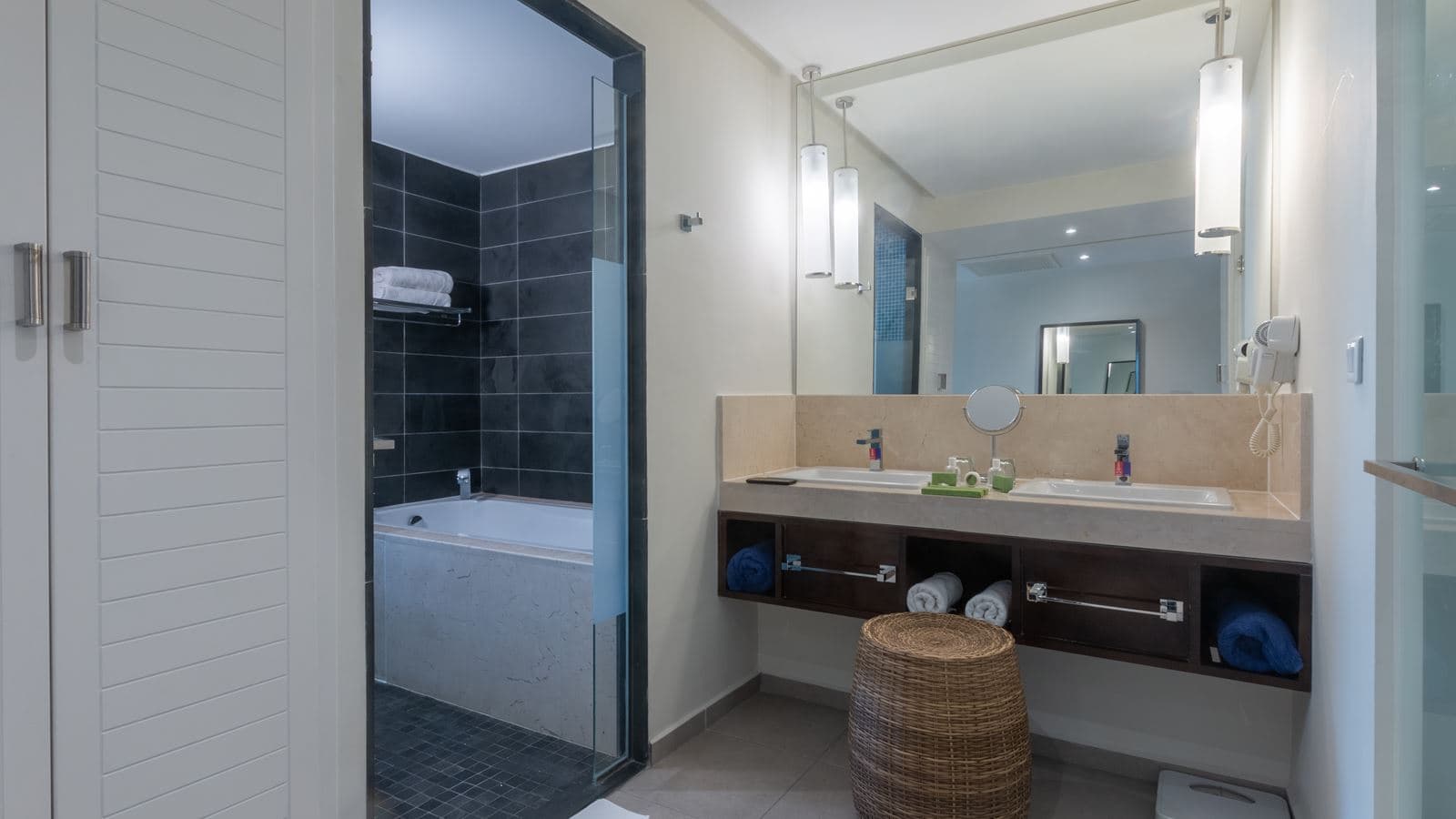 rooms-junior-suite