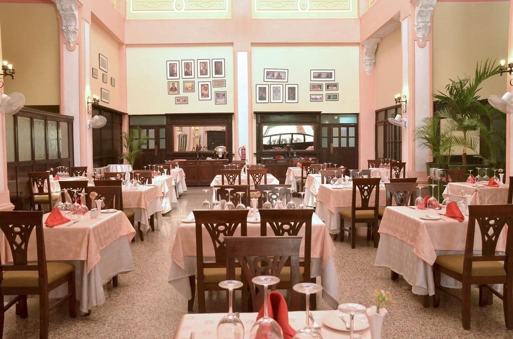 restaurants-restaurant