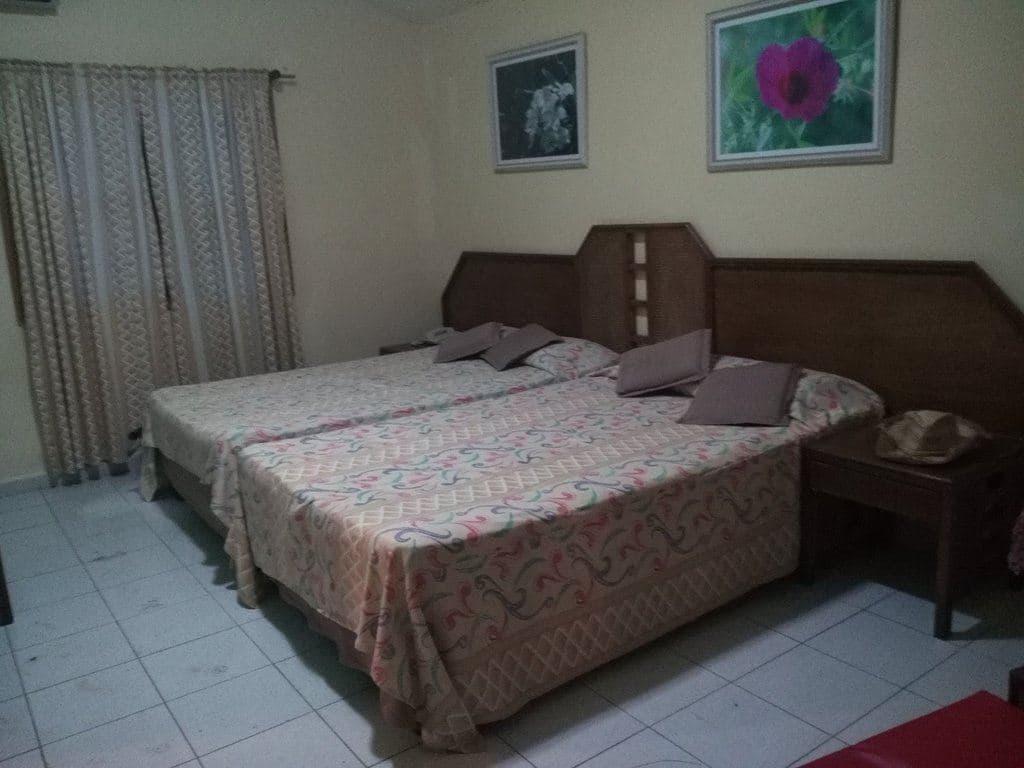 rooms-standard-room