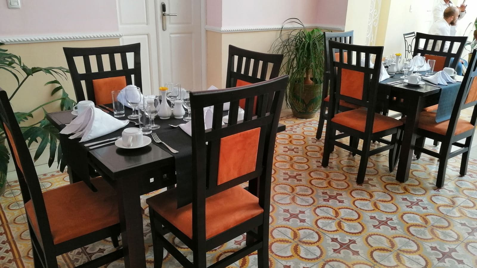 restaurants-restaurants